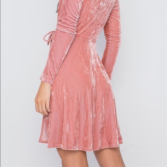 SOLD OUT ON WEBSITE! Blush Velvet Mini Dress⭐️ - Picture 4 of 5